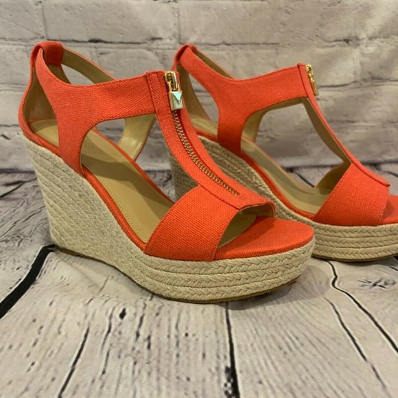 NEW Womens Michael Kors Janet Wedges Coral Colored Sandals - Picture 2 of 4